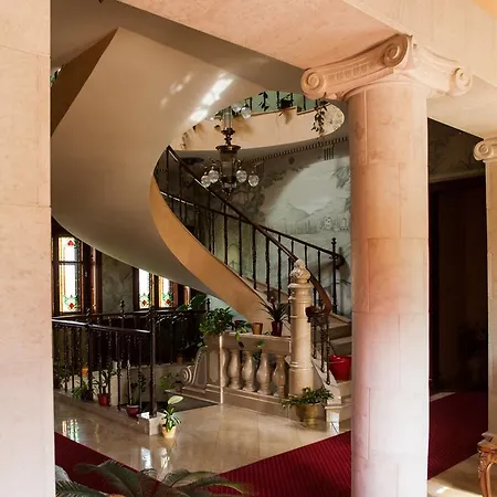 Pensiune Voeroes Kastely