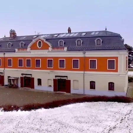 Vendégház Voeroes Kastely