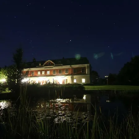 Voeroes Kastely Pensiune