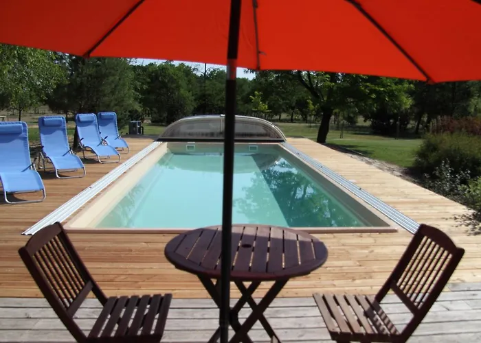 Voeroes Kastely Guest house *